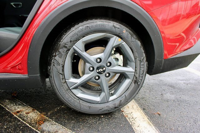 New 2025 Kia K4 FWD image 16