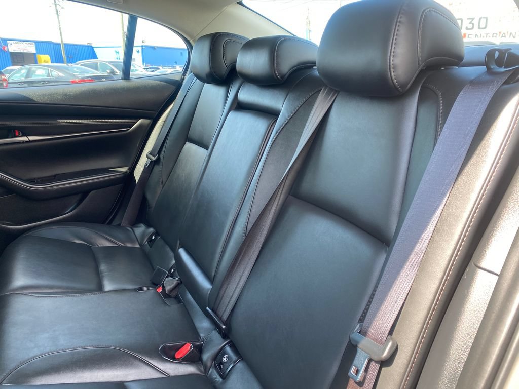 Used 2025 MAZDA MAZDA3 s FWD image 15