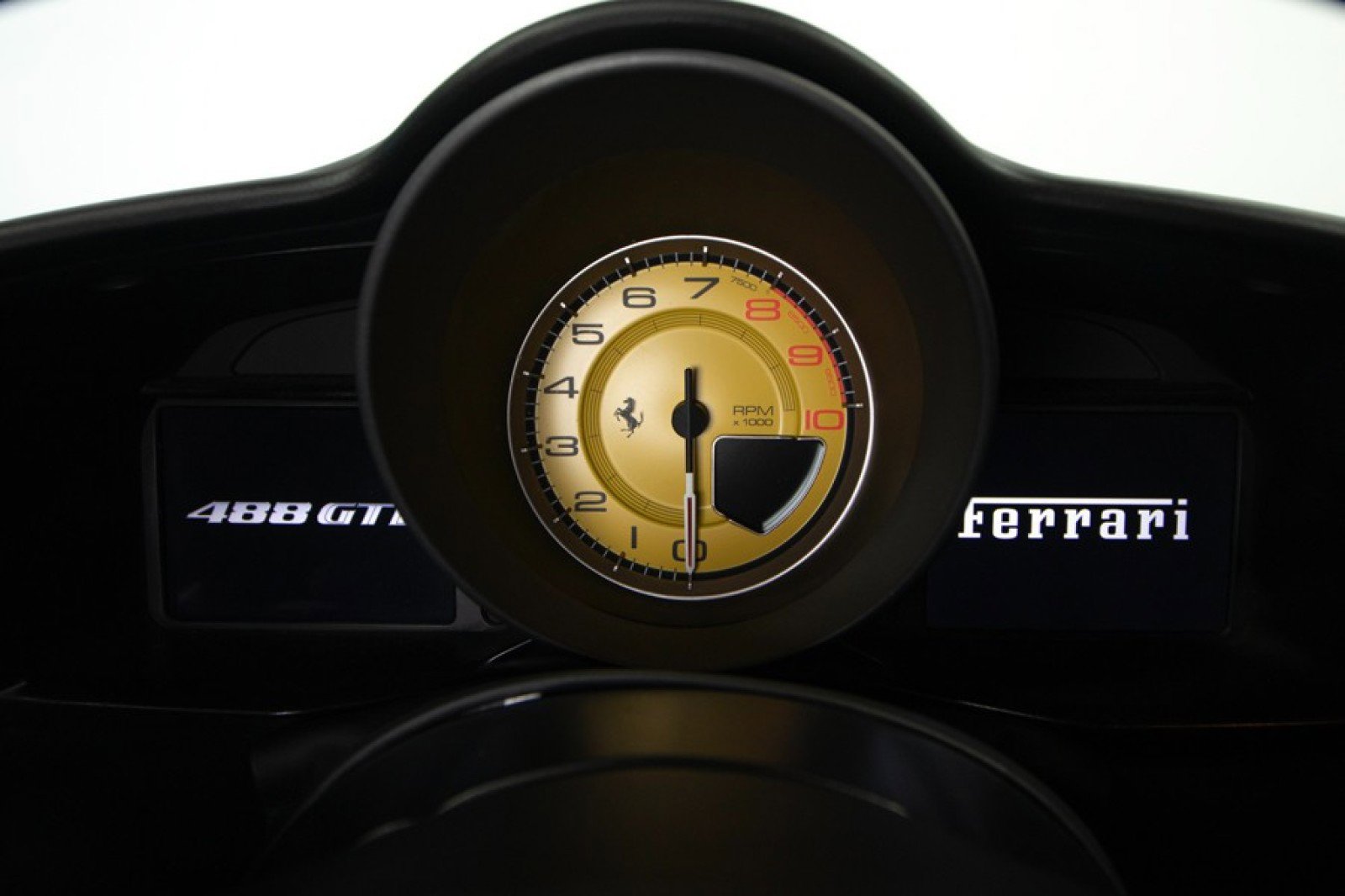 Used 2018 Ferrari 488 GTB image 26