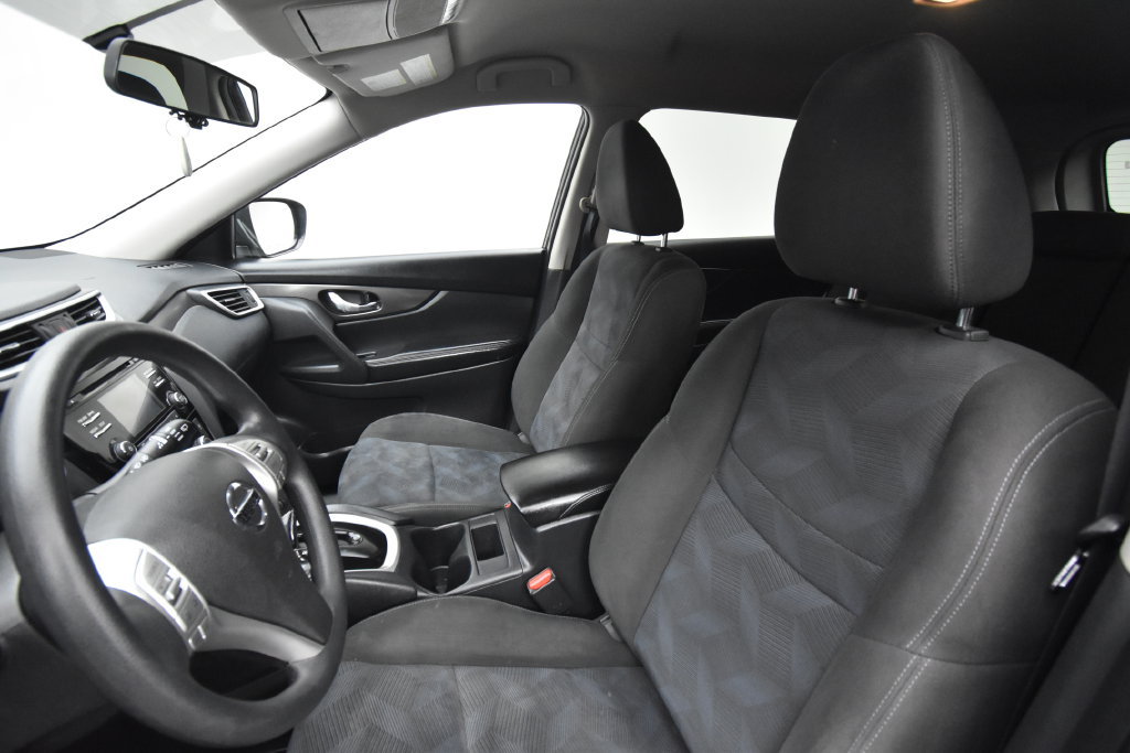 Used 2015 Nissan Rogue SV AWD/4WD image 9