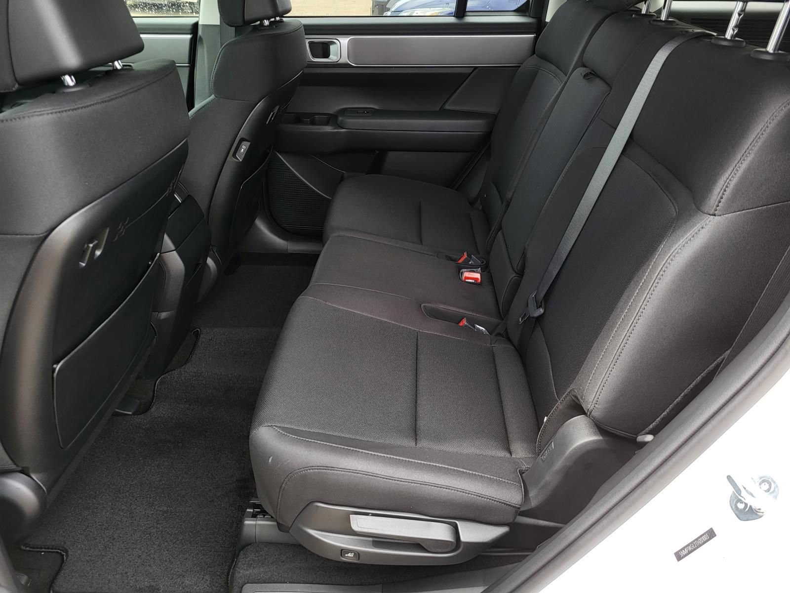 New 2026 Hyundai Santa Fe SE FWD image 11