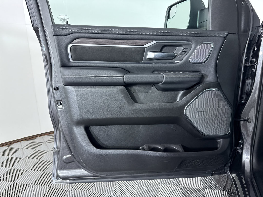 New 2027 RAM 1500 Laramie w/ Night Edition AWD/4WD image 29