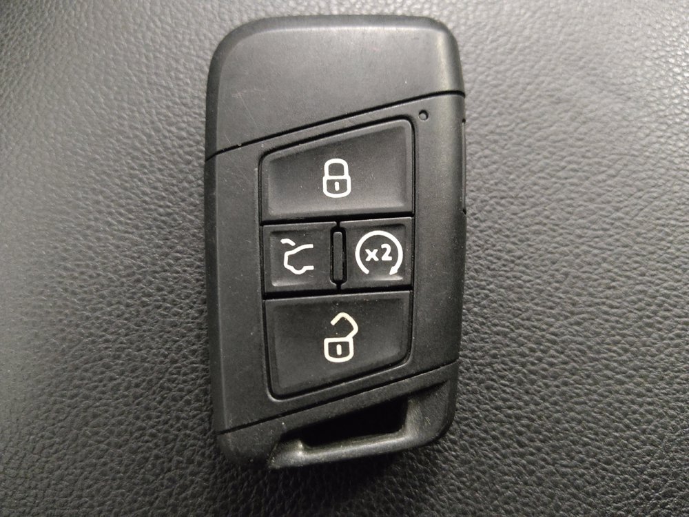 Used 2022 Volkswagen Tiguan SE FWD image 32