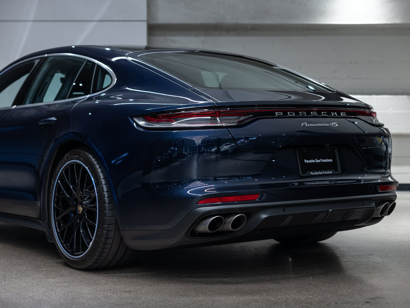 Certified 2022 Porsche Panamera 4S AWD/4WD image 23