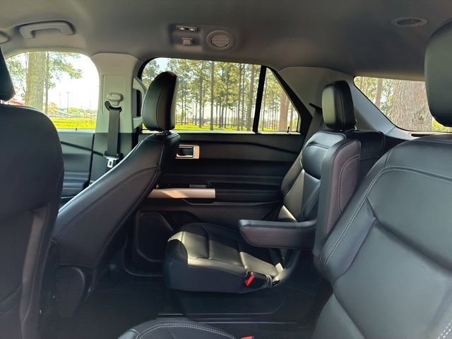 Used 2024 Ford Explorer XLT w/ Equipment Group 202A image 25
