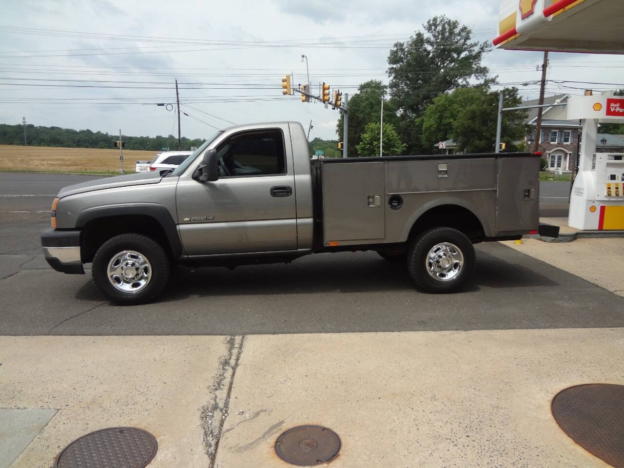 Used 2006 Chevrolet Silverado 2500 W/T RWD image 3