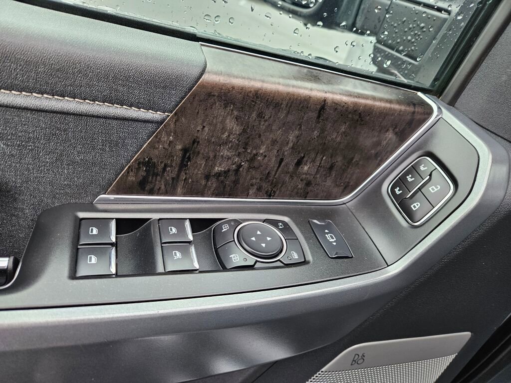 Used 2024 Ford F350 Lariat image 17