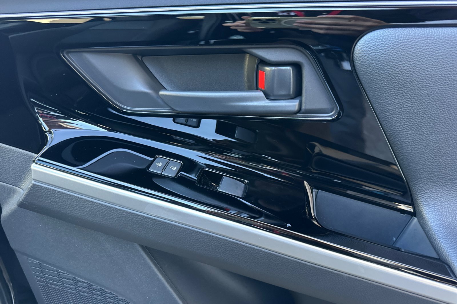 Used 2025 Toyota bZ4X AWD image 22