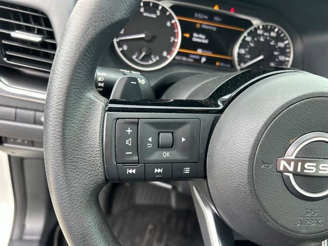 Used 2022 Nissan Rogue SV FWD image 18