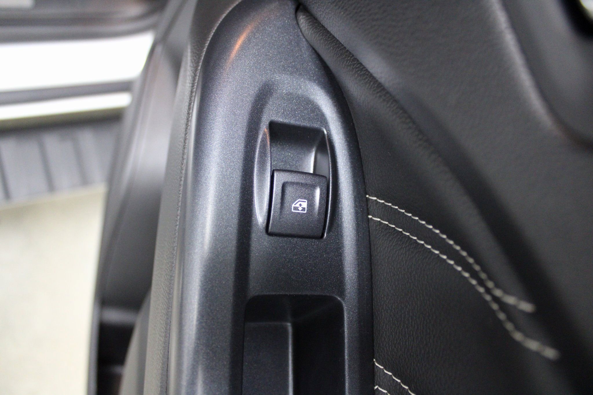 Used 2021 GMC Canyon Denali AWD/4WD image 25