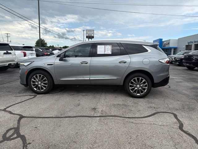 Used 2023 Buick Enclave Essence FWD image 9