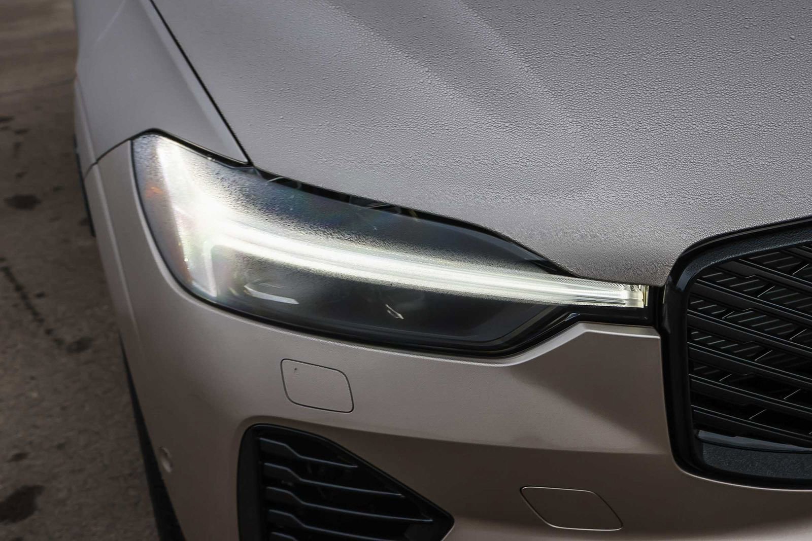 New 2026 Volvo XC60 T8 Ultra w/ Protection Package Premier image 16