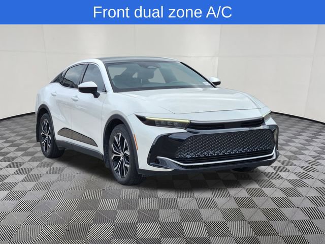 Used 2023 Toyota Crown XLE image 2