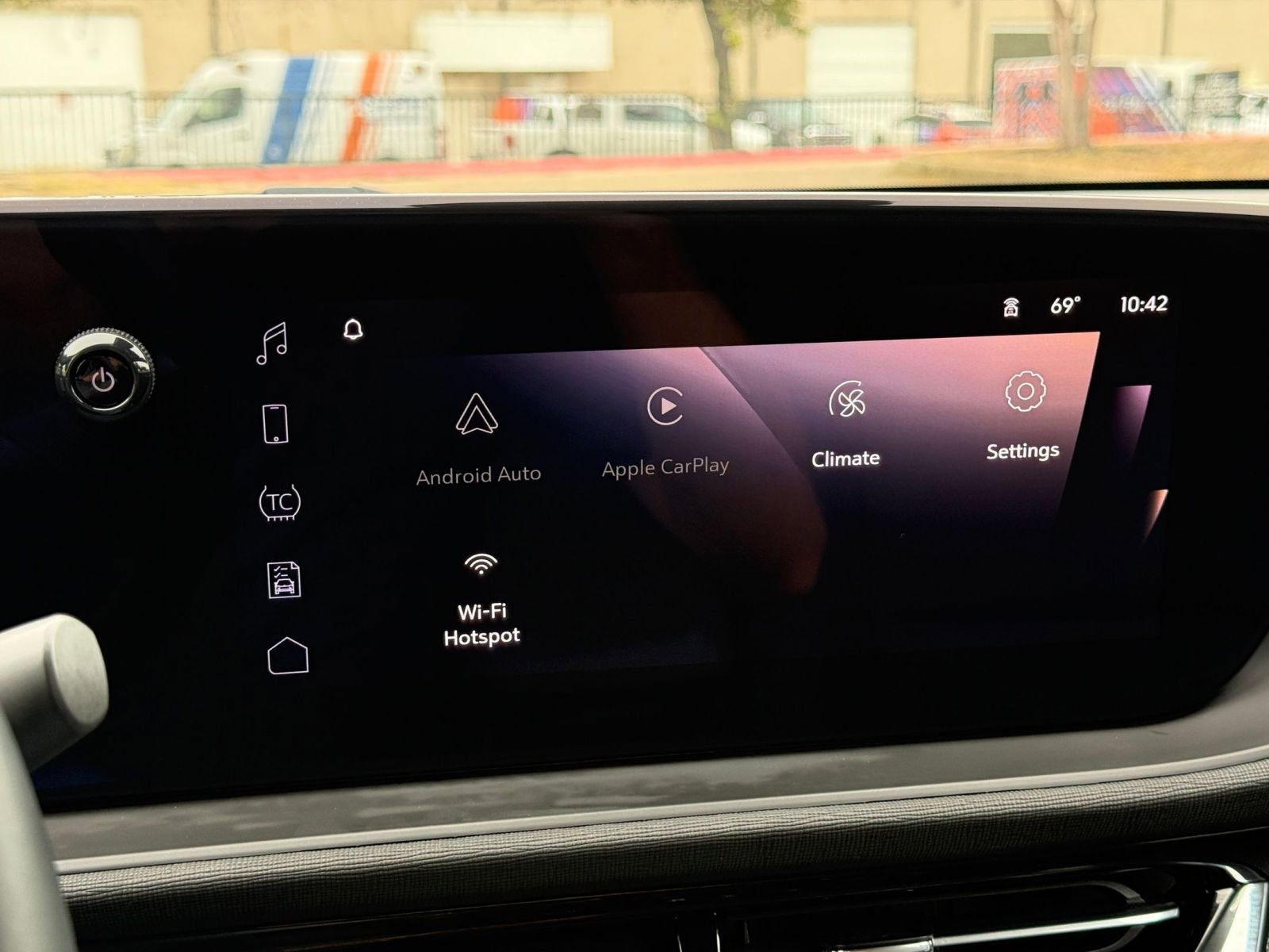 Used 2025 Buick Envista Sport Touring image 21