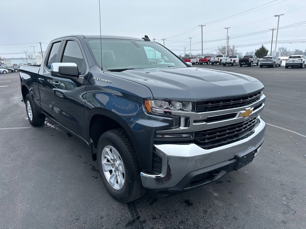 Used 2020 Chevrolet Silverado 1500 LT image 3