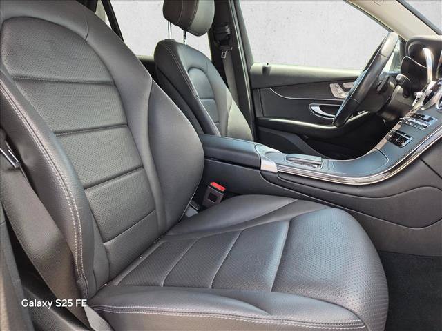 Used 2022 Mercedes-Benz GLC 300 image 21