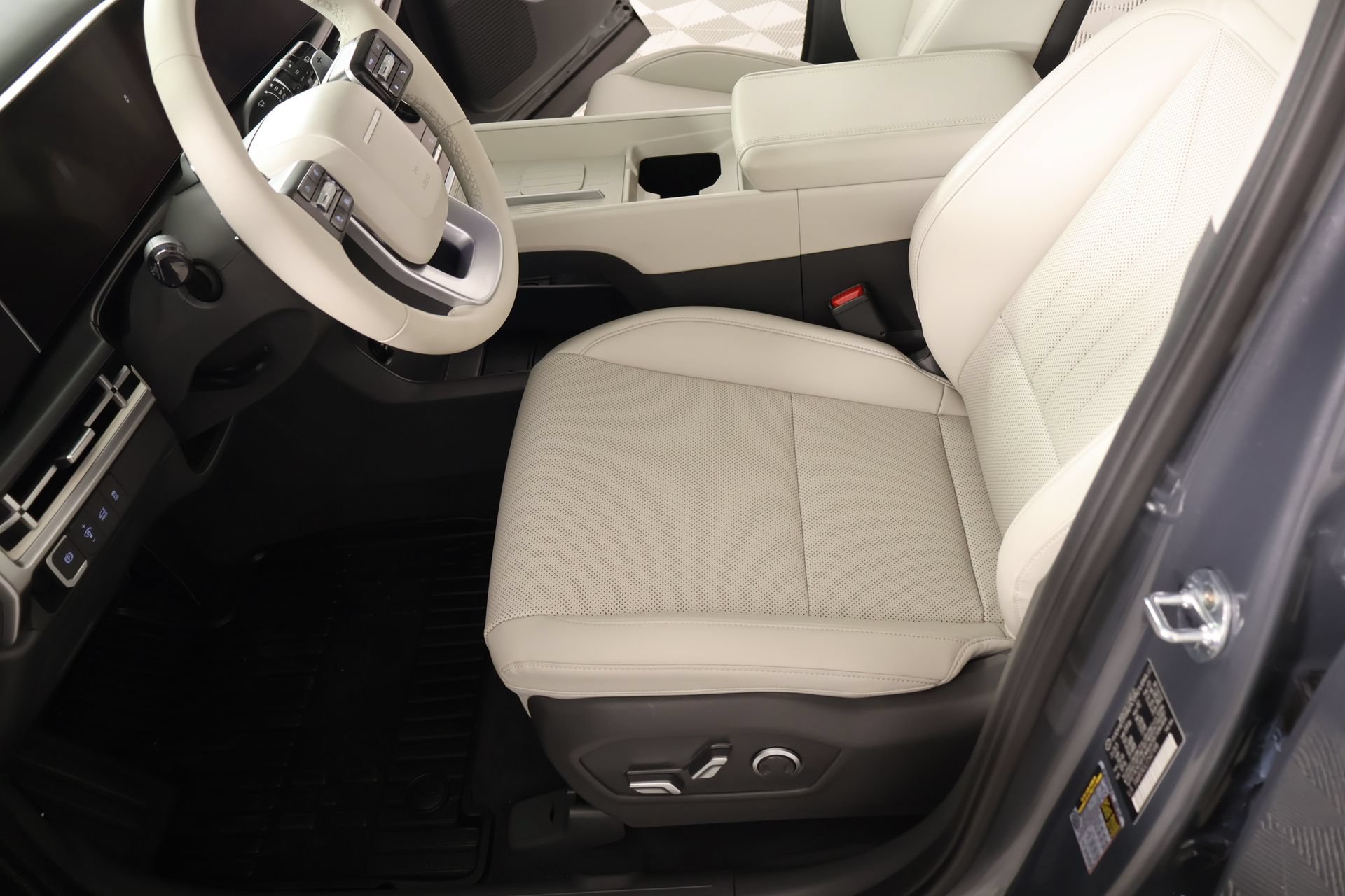 Certified 2026 Hyundai Santa Fe SEL FWD image 10
