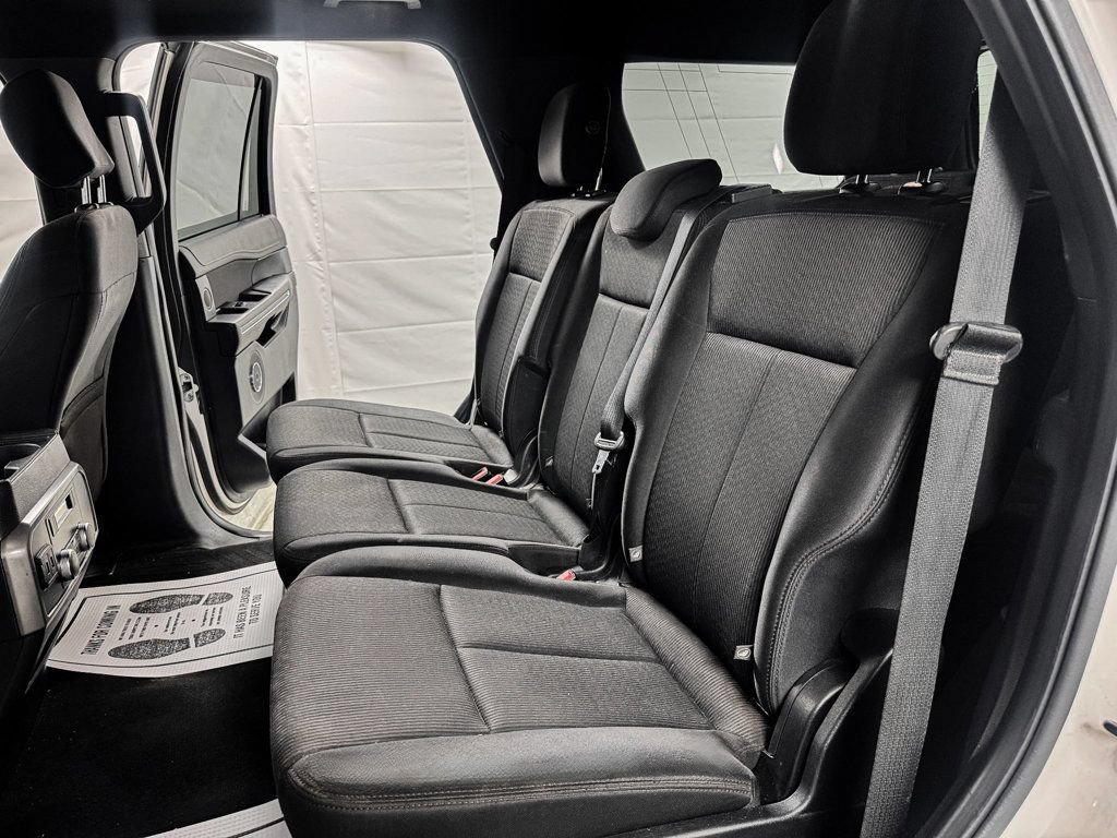 Used 2018 Ford Expedition XLT w/ Cargo Package AWD/4WD image 8