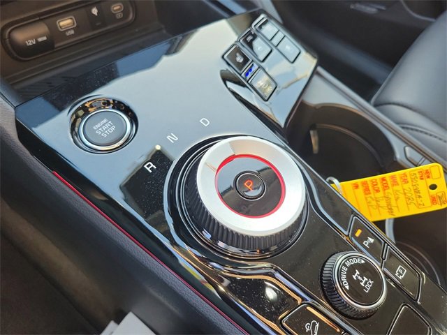 Used 2025 Kia Sportage SX Prestige image 24