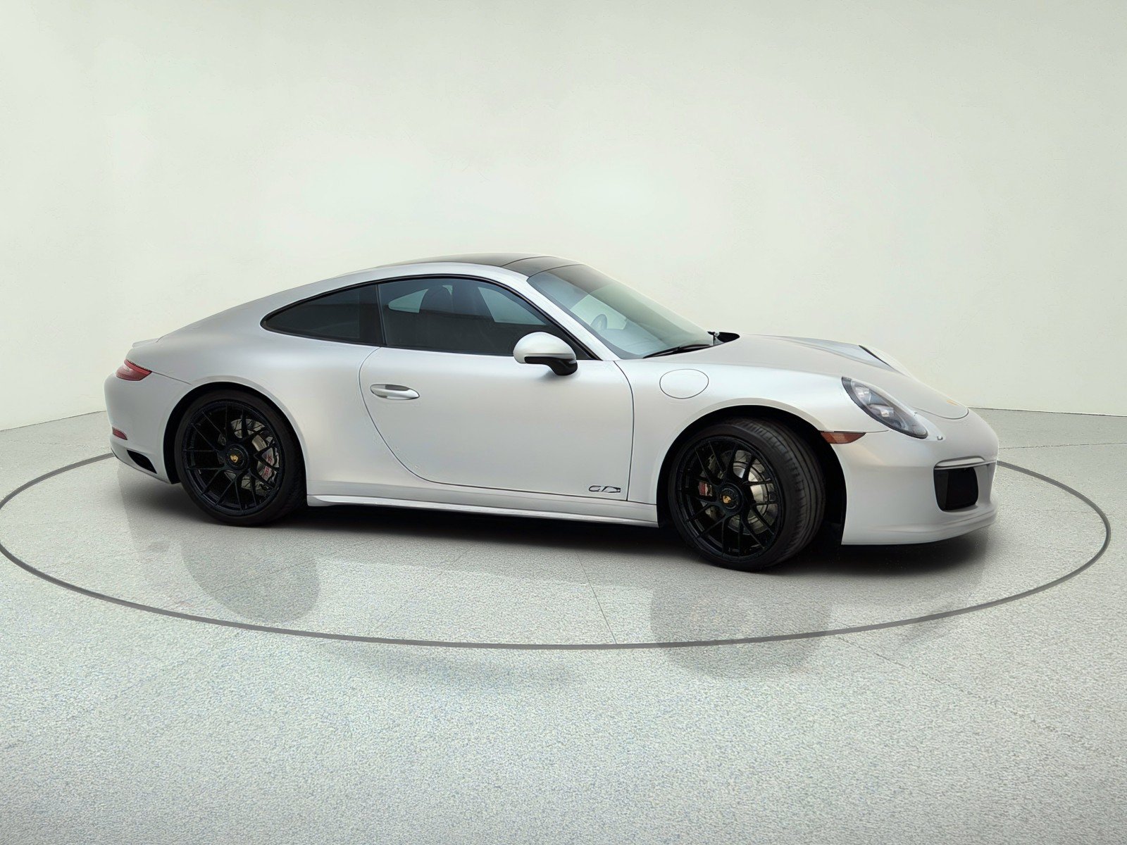 Used 2017 Porsche 911 Carrera GTS RWD image 11