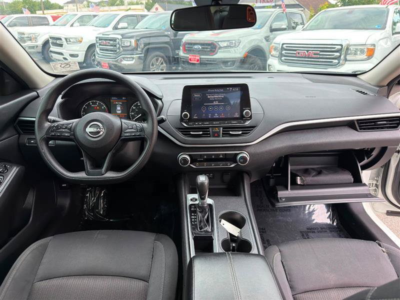 Used 2025 Nissan Altima 2.5 S FWD image 22