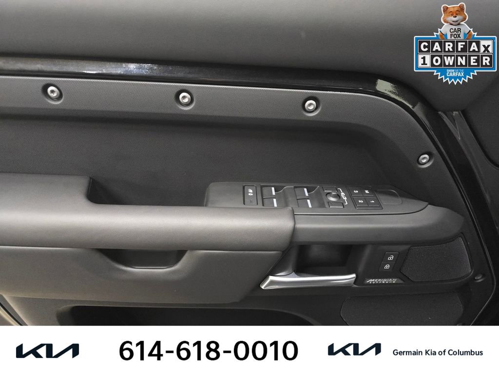 Used 2025 Land Rover Defender 110 X-Dynamic SE image 26