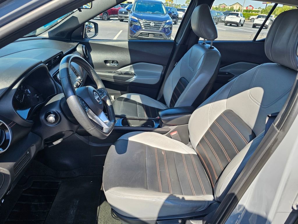 Used 2022 Nissan Kicks SR w/ Premium Package FWD image 15