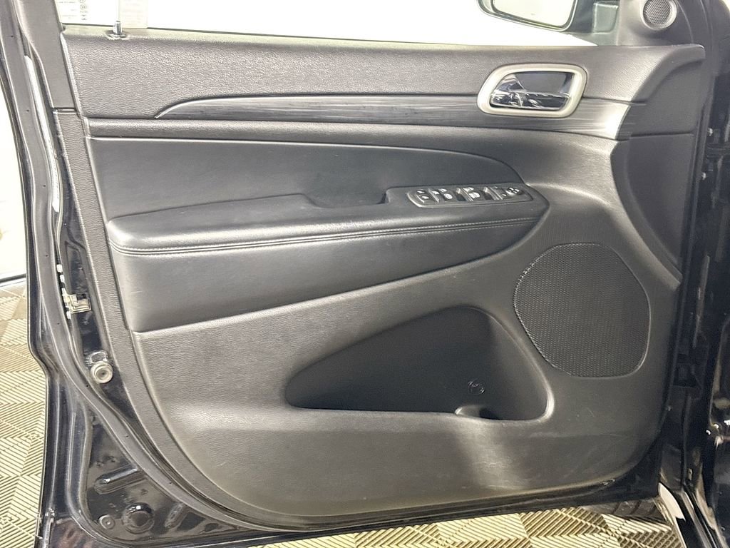 Used 2020 Jeep Grand Cherokee Altitude image 10