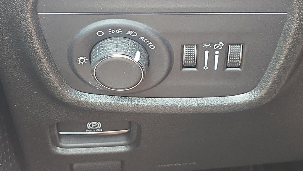 Used 2023 Jeep Grand Cherokee L Laredo w/ Luxury Tech Group I AWD/4WD image 26