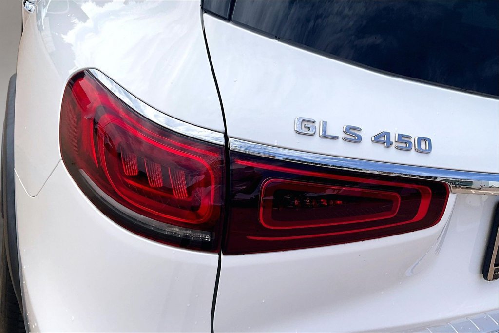 Used 2021 Mercedes-Benz GLS 450 4MATIC image 31