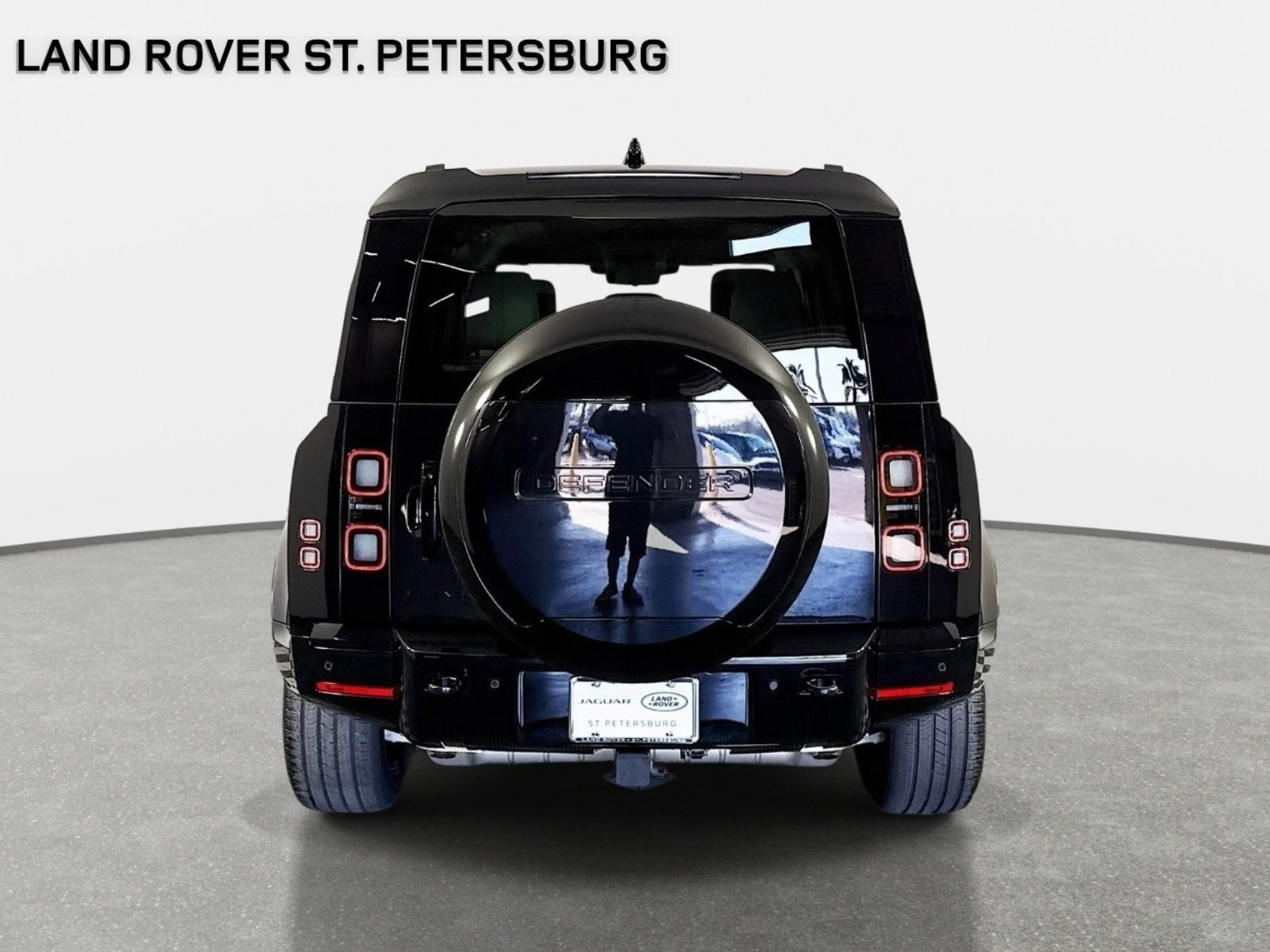 Used 2026 Land Rover Defender 110 X-Dynamic SE AWD/4WD image 6