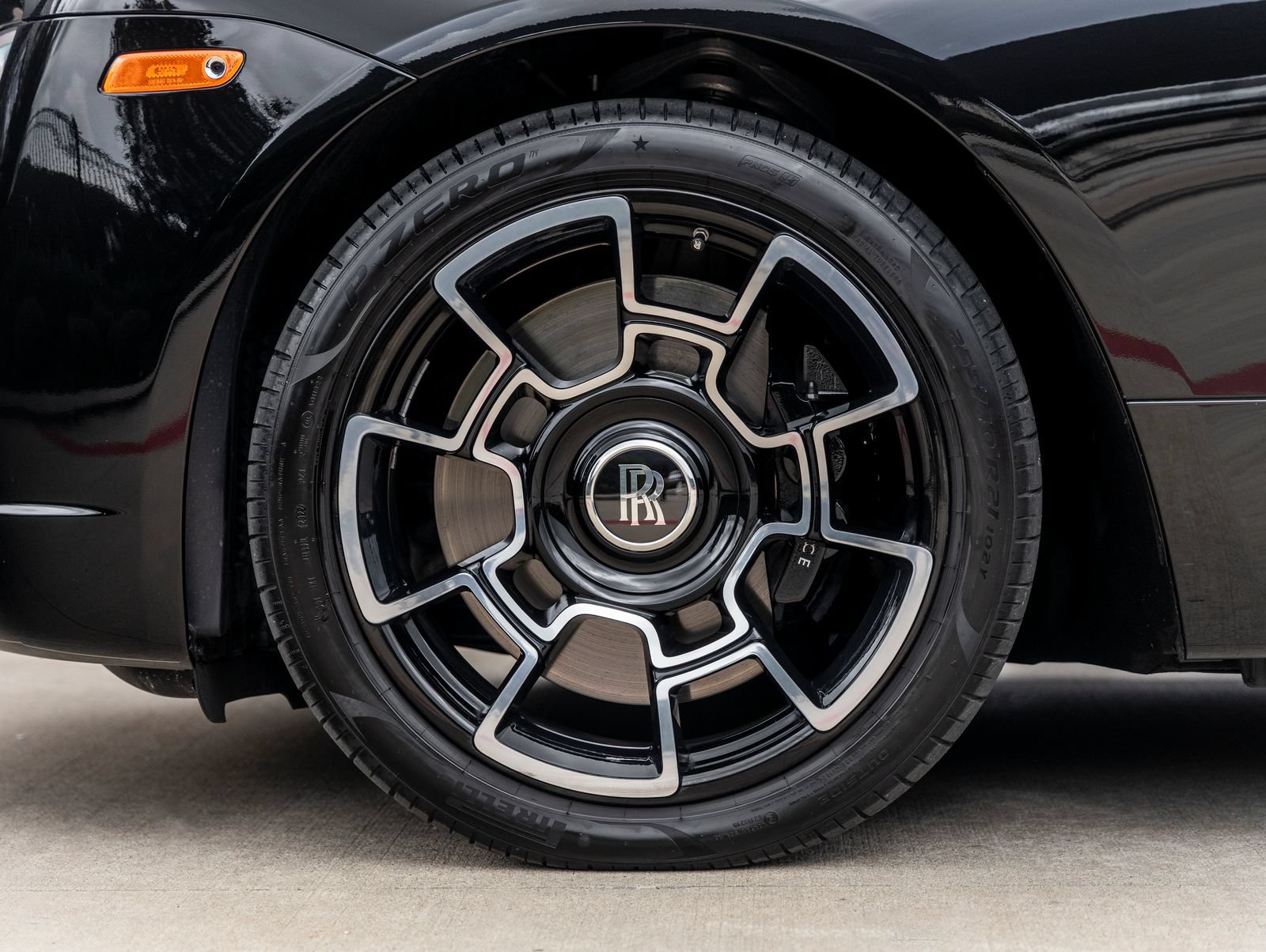 Used 2018 Rolls-Royce Wraith RWD image 14
