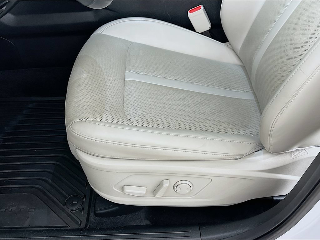 Used 2023 Kia Sorento SX FWD image 9