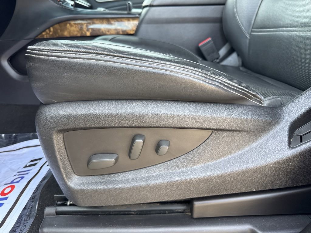 Used 2015 GMC Yukon Denali w/ Premium Package image 16