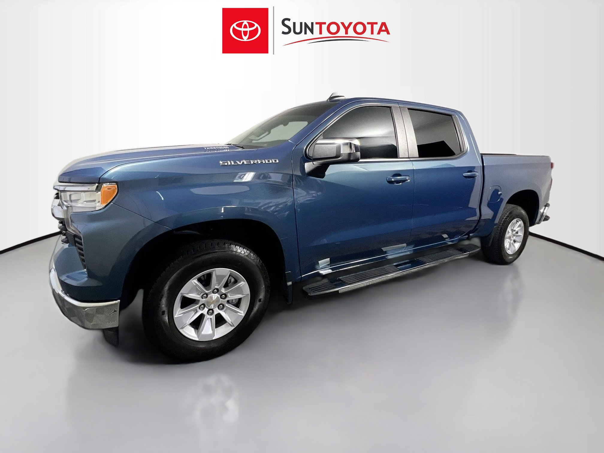 Used 2024 Chevrolet Silverado 1500 LT RWD image 9