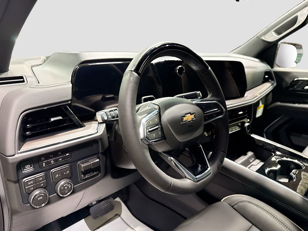 New 2026 Chevrolet Suburban Premier AWD/4WD image 9