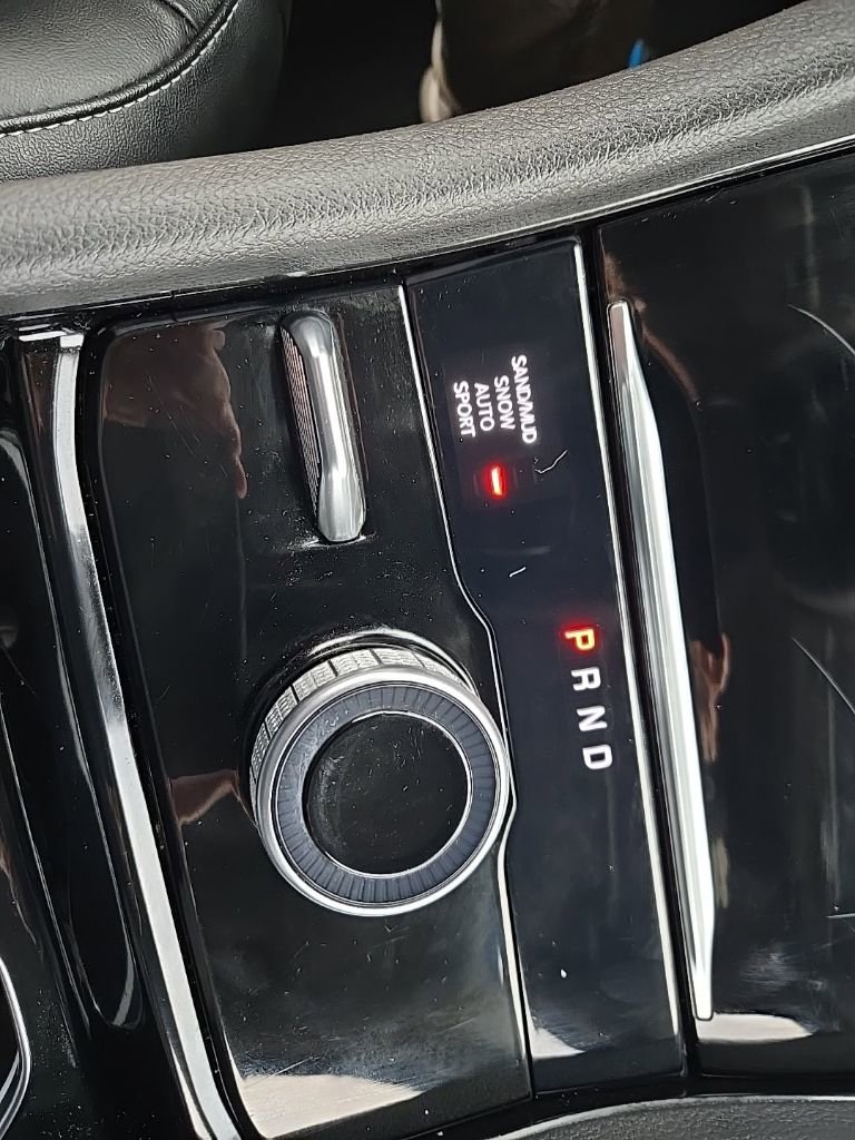 Used 2023 Jeep Grand Cherokee L Limited w/ Black Appearance Package image 22