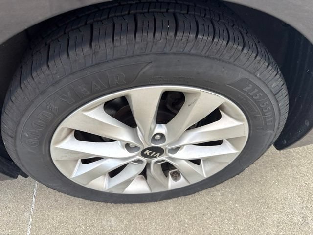 Used 2018 Kia Optima S w/ Panoramic Sunroof Package FWD image 4