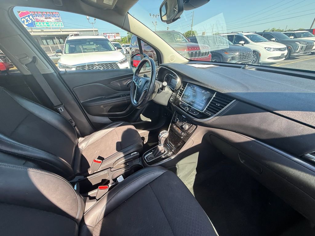 Used 2021 Buick Encore Preferred w/ Safety Package FWD image 25