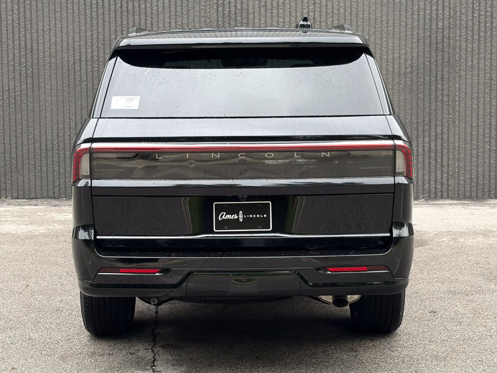 New 2027 Lincoln Navigator Reserve w/ Jet Appearance Package AWD/4WD image 6