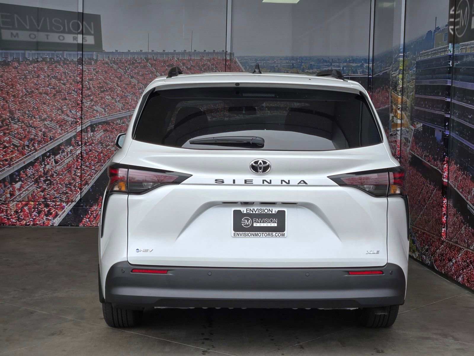 Certified 2026 Toyota Sienna XLE image 7