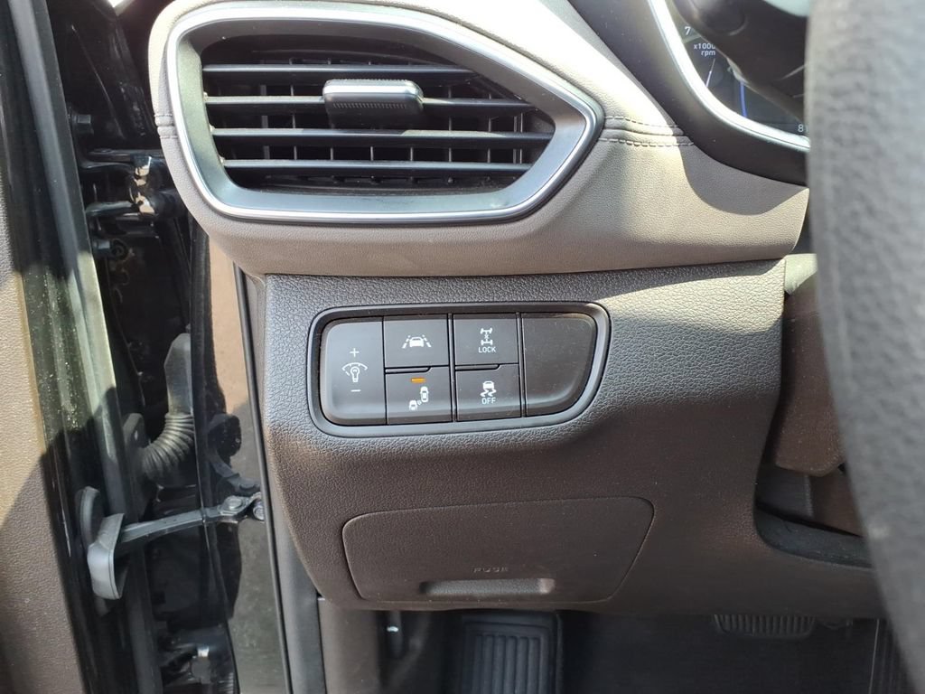 Used 2019 Hyundai Santa Fe SEL AWD/4WD image 13