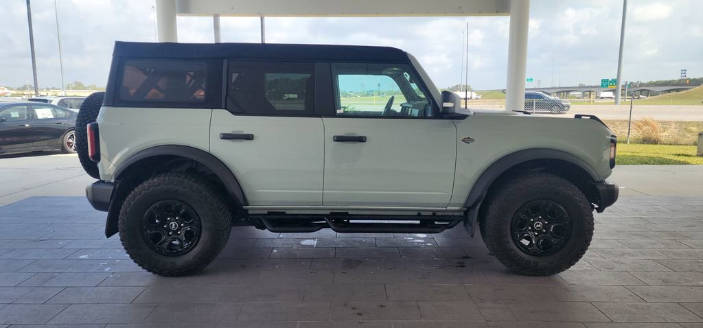 Used 2023 Ford Bronco Wildtrak image 5