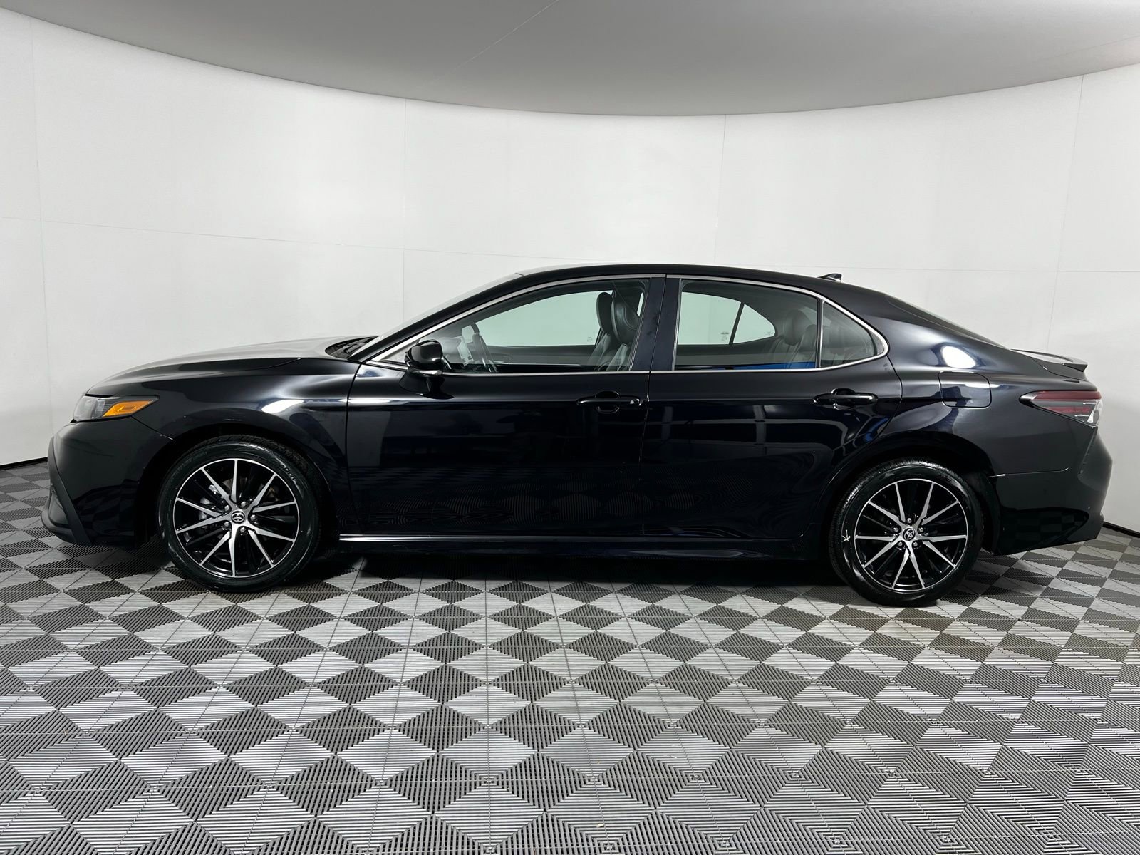 Certified 2024 Toyota Camry SE image 8