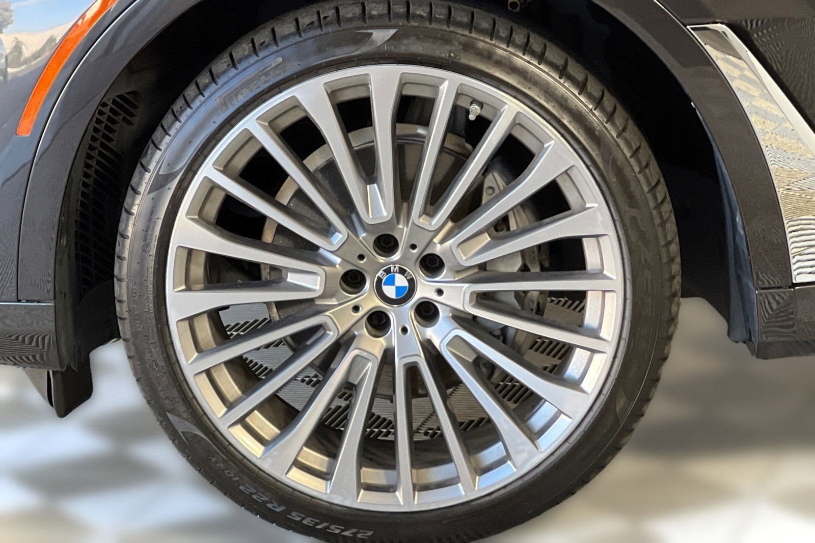 Used 2020 BMW X7 xDrive40i w/ Premium Package image 11