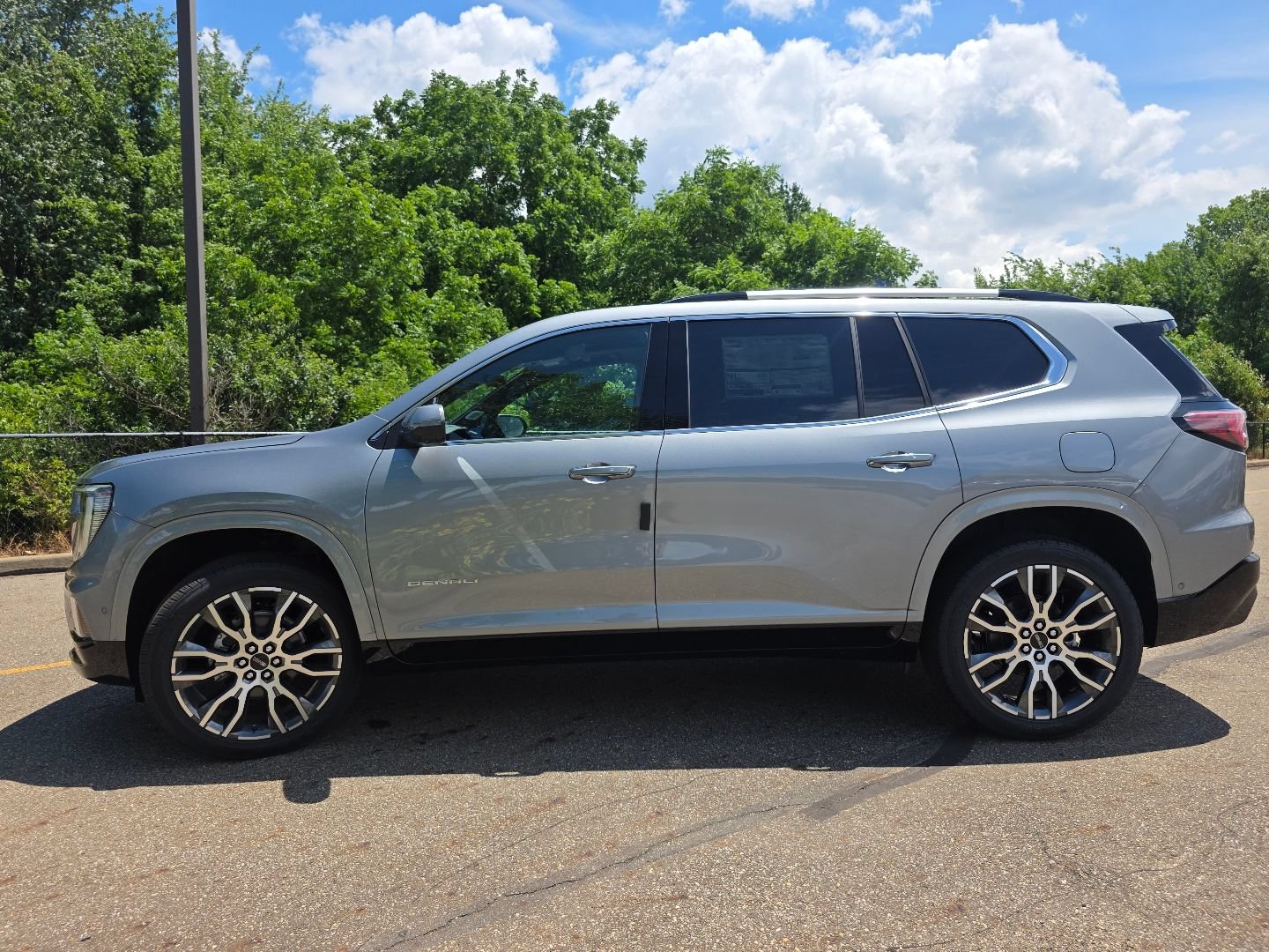 New 2026 GMC Acadia Denali Ultimate AWD/4WD image 15