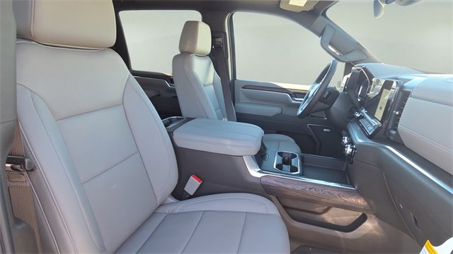 New 2026 GMC Sierra 2500 SLT w/ SLT Premium Package image 16