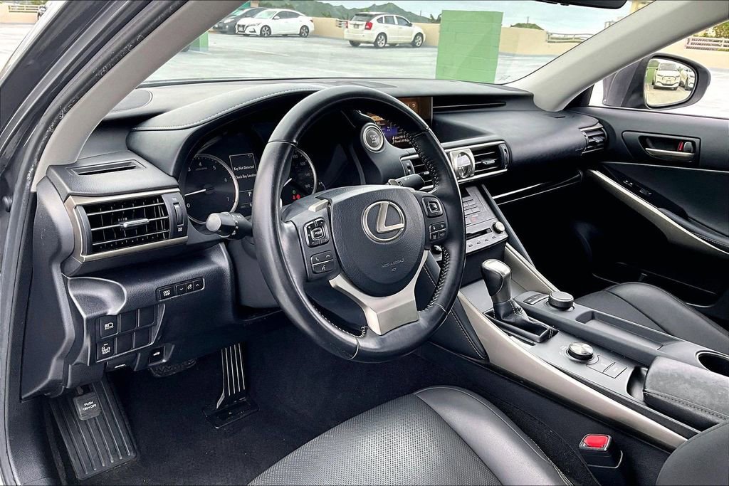Used 2019 Lexus IS 300 image 13