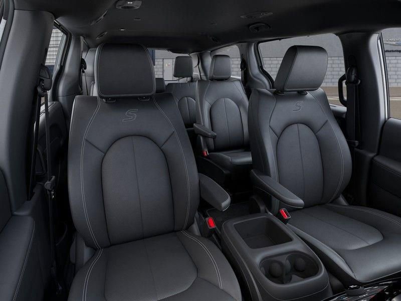 New 2026 Chrysler Pacifica Select w/ S Appearance Package image 16