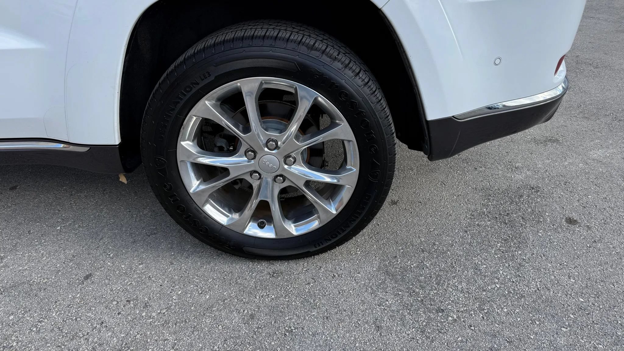 Used 2019 Jeep Grand Cherokee Summit AWD/4WD image 10